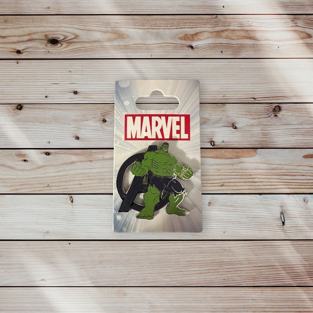 Disney Avengers Incredible Hulk 2015 Exclusive Theme Park Pin Marvel Comics Used